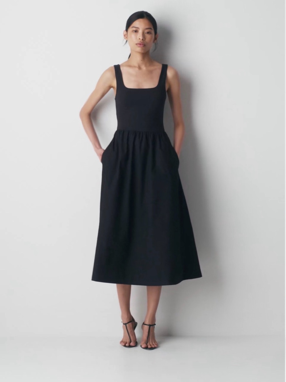 ARITZIA Babaton
Revive Poplin Dress size M